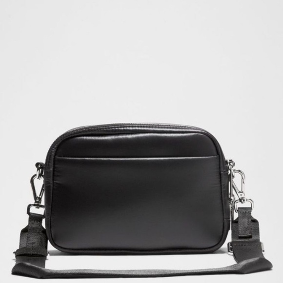 NWT Lululemon Everywhere Crossbody Bag 2L Wunder Puff - Picture 3 of 11